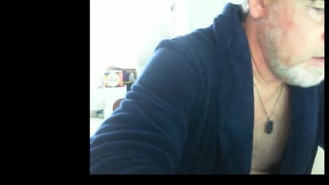 Snapshot of ptitrouquin chatting on October 27, 8:05 am ptitrouquin online show from October 27, 8:05 am