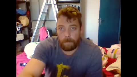 pug2222 online show from December 4, 3:43 pm