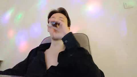 Lucas online show from April 6, 9:04 pm