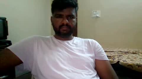 I Am what I Am online show from December 10, 10:27 pm