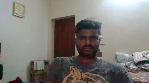 I Am what I Am online show from December 6, 5:11 pm