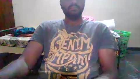 I Am what I Am online show from February 14, 11:10 pm