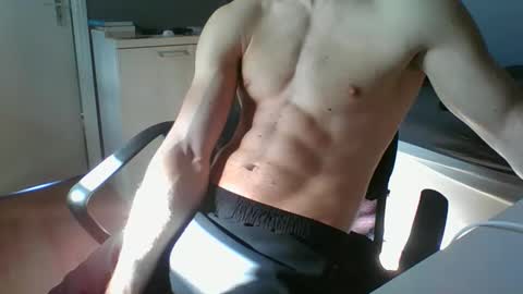 ramonjoosse2001 online show from March 2, 11:50 am