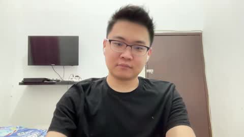 Snapshot of ratedepic17 chatting on March 12, 2:12 pm randomnaut online show from March 12, 2:12 pm