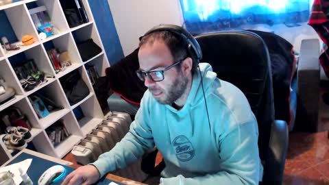 Snapshot of ravingr3d3 chatting on February 4, 9:07 am ravingr3d3 online show from February 4, 9:07 am