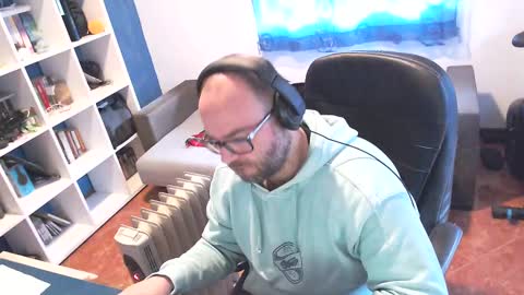 Snapshot of ravingr3d3 chatting on March 8, 3:33 pm ravingr3d3 online show from March 8, 3:33 pm