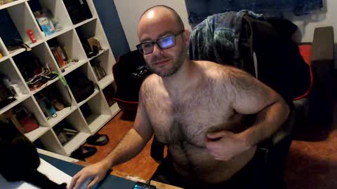 Snapshot of ravingr3d3 chatting on December 2, 11:05 pm ravingr3d3 online show from December 2, 11:05 pm