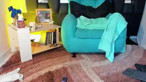 Rayn online show from April 18, 5:25 pm