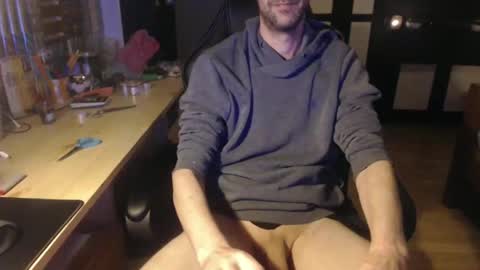Snapshot of raymann8 chatting on February 15, 8:23 pm Ray online show from February 15, 8:23 pm