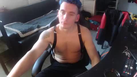 Rayzel online show from November 9, 2:54 pm