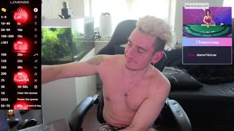 Rayzel White online show from May 31, 12:48 pm