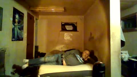 Snapshot of reddragon1195 chatting on January 7, 2:33 am reddragon1195 online show from January 7, 2:33 am