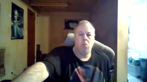 Snapshot of reddragon1195 chatting on January 12, 8:25 pm reddragon1195 online show from January 12, 8:25 pm
