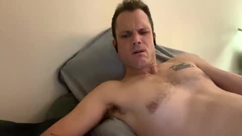 Reed Thomas online show from December 3, 6:30 am