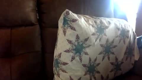 Snapshot of remington543 chatting on December 2, 4:51 pm remington543 online show from December 2, 4:51 pm