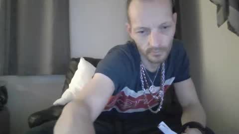 remyen83 online show from October 28, 11:18 pm