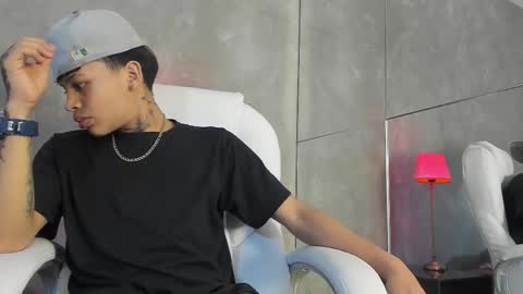 Ren online show from December 4, 3:13 am