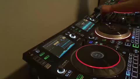 Snapshot of reticuli chatting on October 25, 9:05 pm GearPorn online show from October 25, 9:05 pm