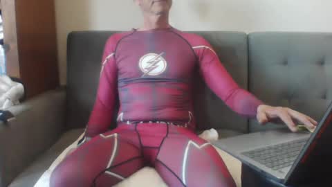 ridemehigh1 online show from February 9, 6:01 pm