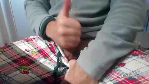 Snapshot of riki_rikard chatting on December 29, 12:34 pm Riki online show from December 29, 12:34 pm
