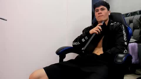 Snapshot of roan_birkin chatting on October 8, 9:08 pm Roan Birkin online show from October 8, 9:08 pm