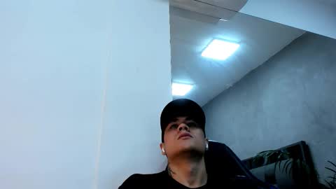 Roan Birkin online show from January 5, 7:39 pm