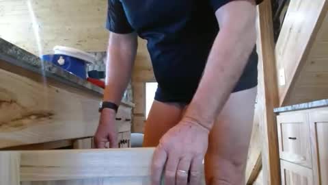 robby0100 online show from May 5, 1:57 pm