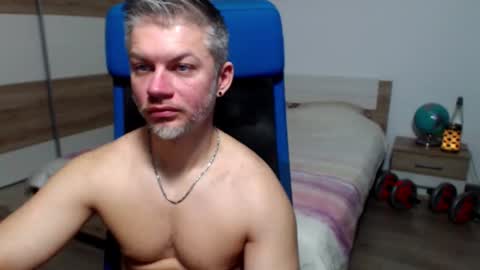 robbyshawz online show from February 12, 8:20 am