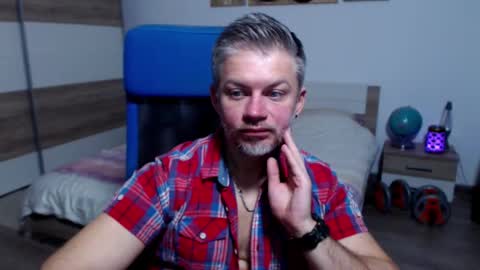 Snapshot of robbyshawz chatting on October 3, 7:02 am robbyshawz online show from October 3, 7:02 am