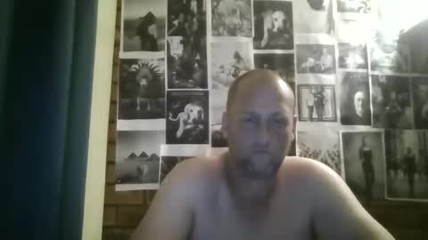 robert69huge online show from March 31, 10:39 am