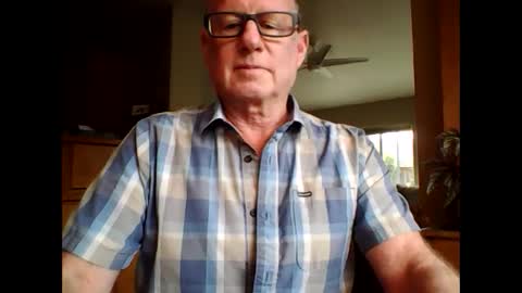 robo0000 online show from September 29, 6:59 pm