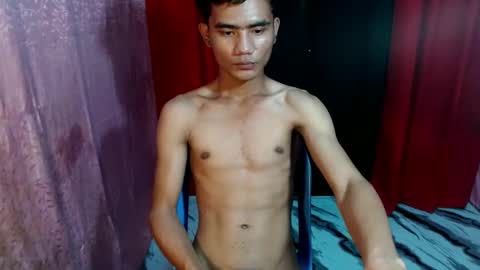 roianboyyy online show from May 14, 10:30 pm