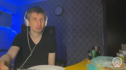 roma305991 online show from March 23, 10:05 pm