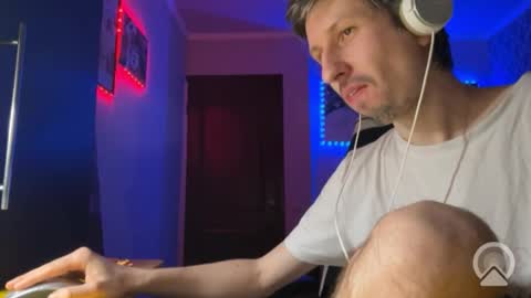 roma305991 online show from March 2, 10:50 pm