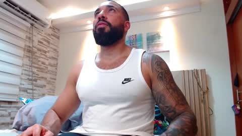 Snapshot of roman_muscle_ chatting on January 7, 3:26 am Roman online show from January 7, 3:26 am