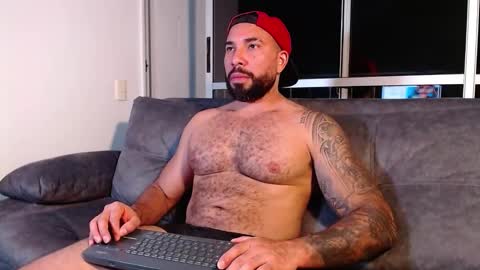 Snapshot of roman_muscle_ chatting on February 1, 4:46 am Roman online show from February 1, 4:46 am