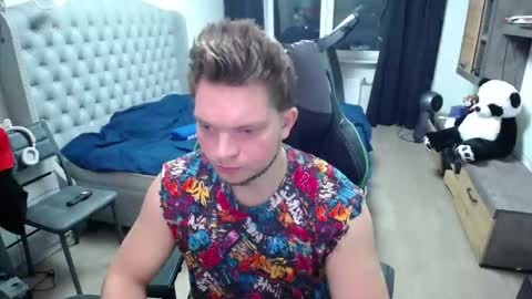 romantic_twunk online show from March 28, 6:41 pm