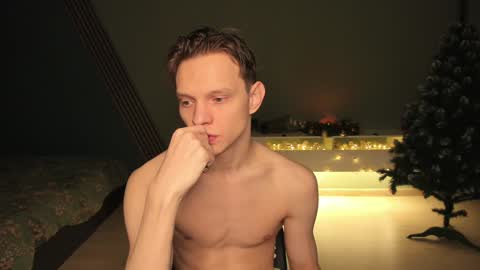 Snapshot of romeo_mercy chatting on December 24, 7:33 pm Romeo online show from December 24, 7:33 pm