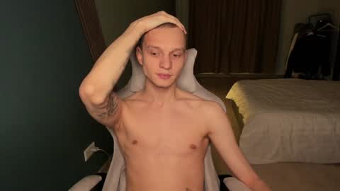 Snapshot of romeo_mercy chatting on January 29, 10:53 pm Romeo online show from January 29, 10:53 pm