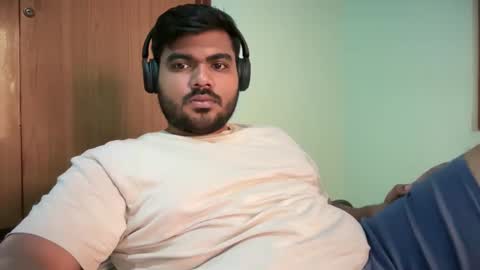 Romeo Sam online show from March 15, 6:21 am