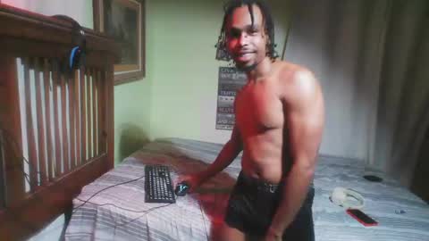 Snapshot of romeotyn chatting on October 21, 1:20 am romeotyn online show from October 21, 1:20 am