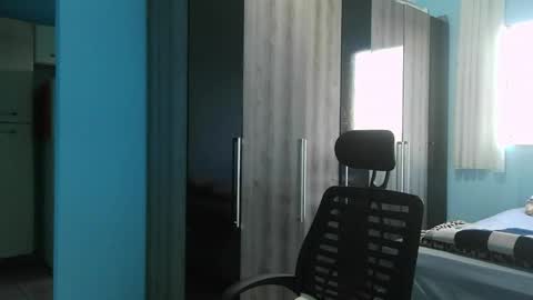 ronny online show from April 15, 8:31 pm