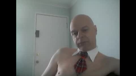 Snapshot of rooboy55 chatting on October 25, 2:02 am rooboy55 online show from October 25, 2:02 am