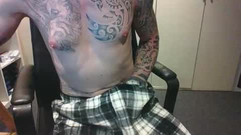 rore85 online show from May 14, 6:06 pm