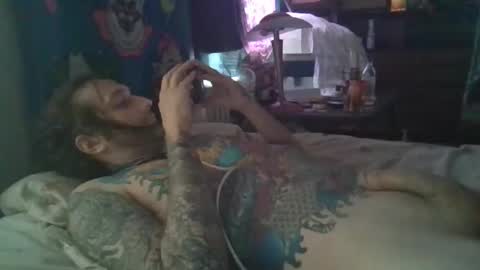 roses_xoxo online show from April 18, 1:23 pm