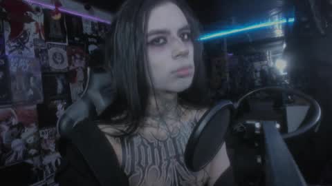 Snapshot of rotten_dreams chatting on March 8, 10:34 pm rot online show from March 8, 10:34 pm