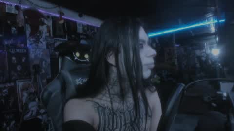 Snapshot of rotten_dreams chatting on March 11, 6:08 pm rot online show from March 11, 6:08 pm