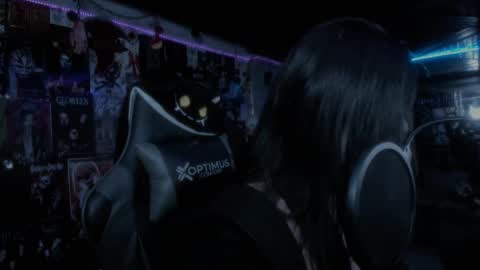 Snapshot of rotten_dreams chatting on February 23, 12:11 pm rot online show from February 23, 12:11 pm