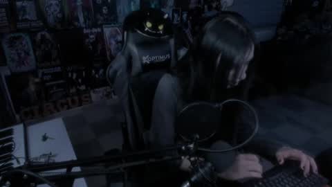 Snapshot of rotten_dreams chatting on February 13, 7:42 pm rot online show from February 13, 7:42 pm