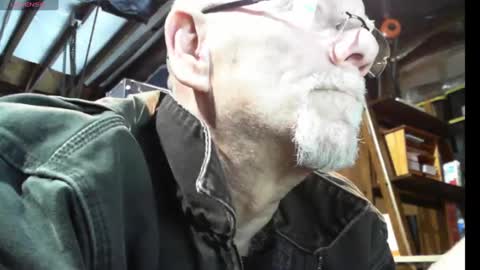 RoughnBootz online show from January 5, 9:36 pm